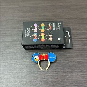 Loungefly Disney Donald Duck Headband Pin